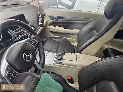 [eLicytacje] I licytacja - Mercedes-Benz E 250 Cabrio - Zdjęcie 5 - KRAKOWIACZEK.EU