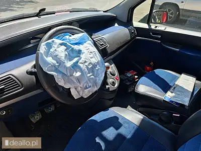 [elicytacje]  - fiat ulysse 2.0b 16v 136km r.Pr. 2002 - Zdjęcie 9 - KRAKOWIACZEK.EU